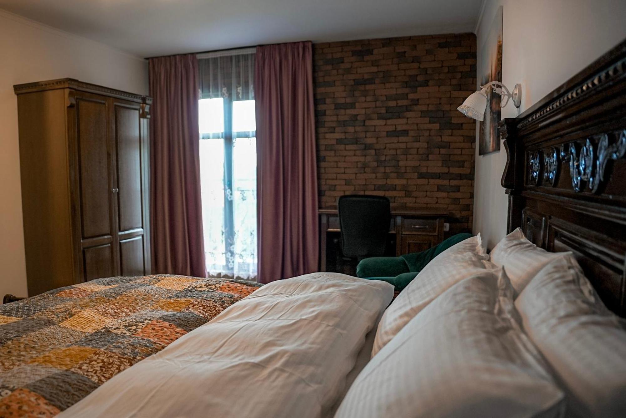 Boutique Marlen Bed & Breakfast Ghimbav Dış mekan fotoğraf