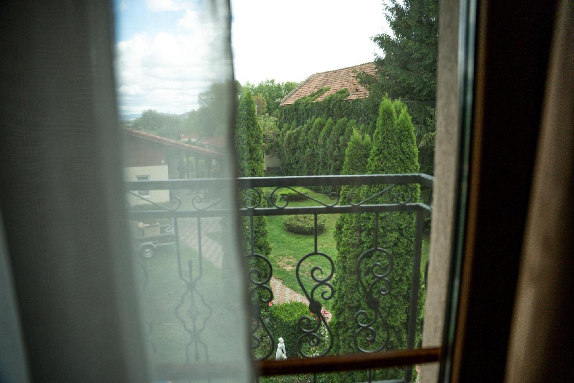 Boutique Marlen Bed & Breakfast Ghimbav Dış mekan fotoğraf