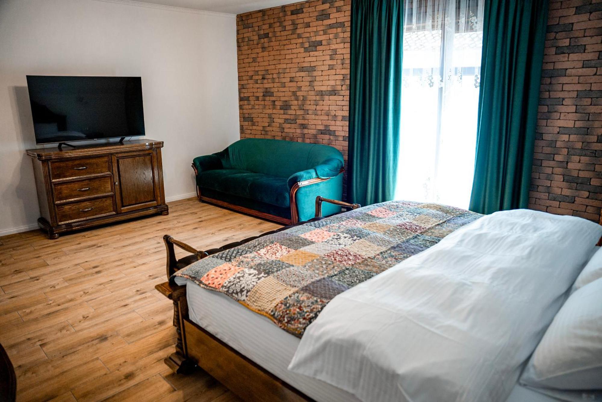 Boutique Marlen Bed & Breakfast Ghimbav Dış mekan fotoğraf
