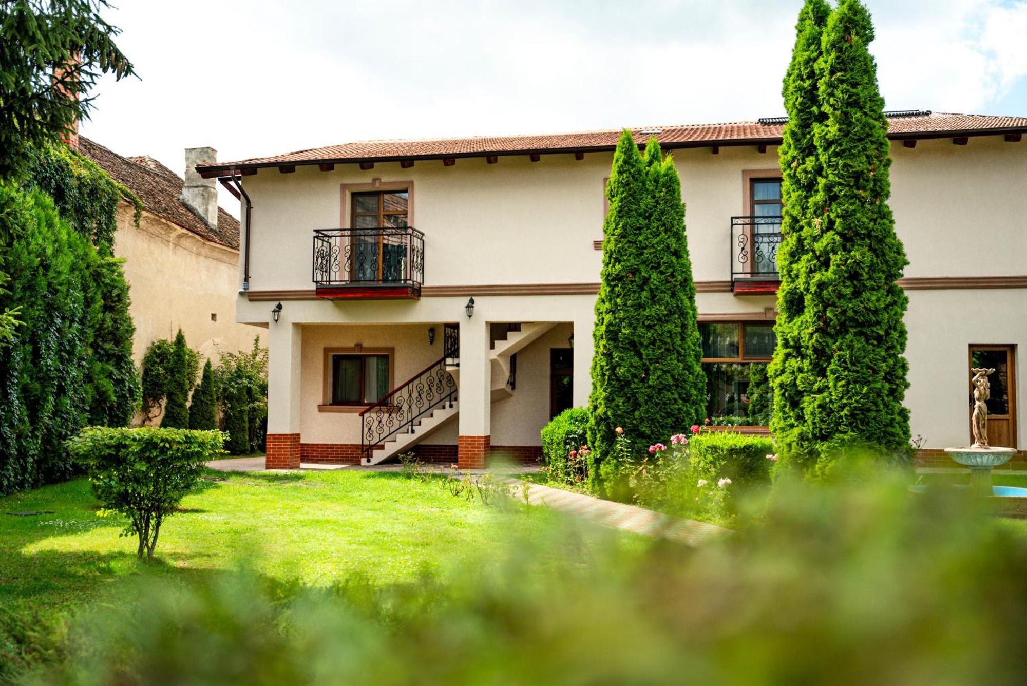 Boutique Marlen Bed & Breakfast Ghimbav Dış mekan fotoğraf