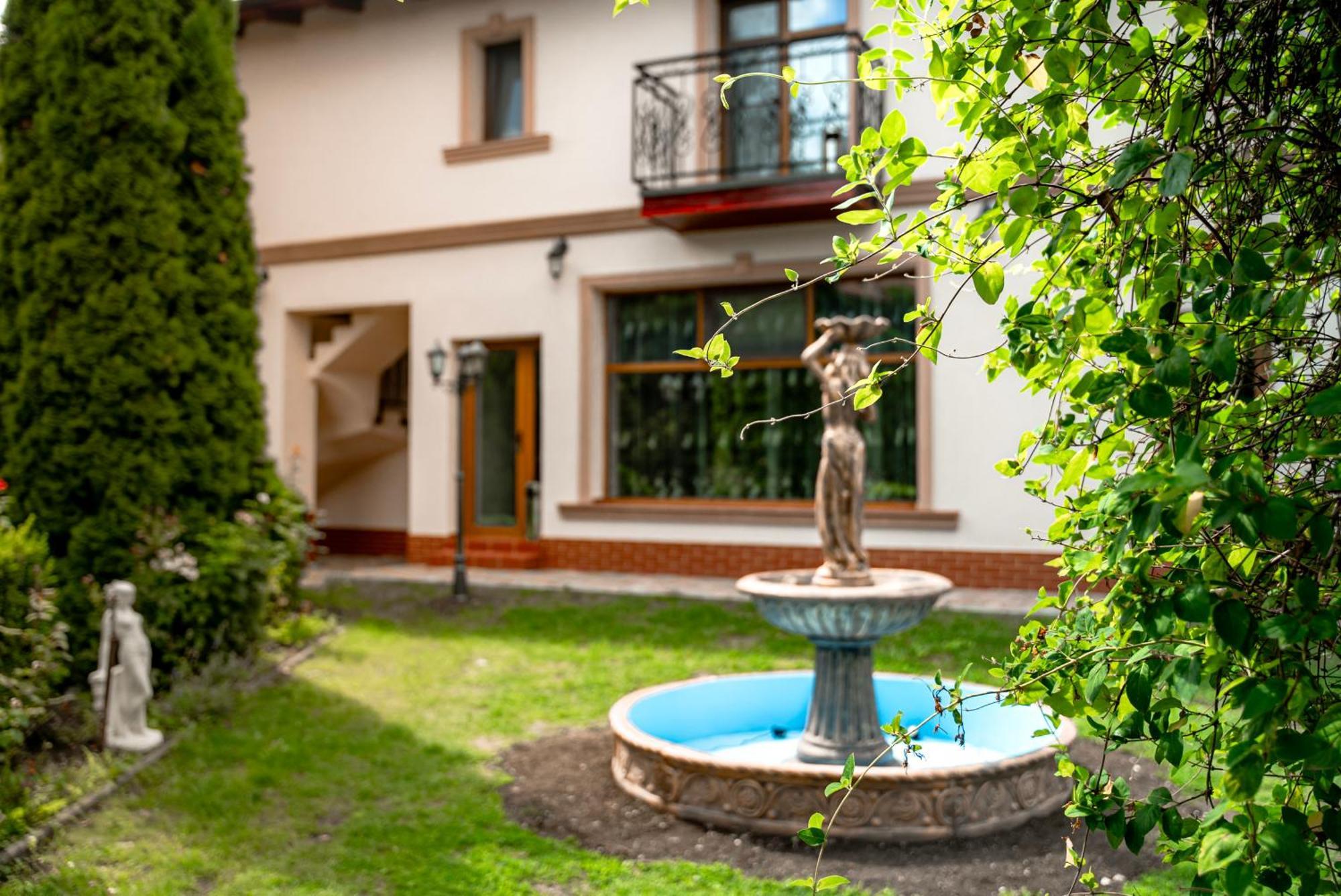 Boutique Marlen Bed & Breakfast Ghimbav Dış mekan fotoğraf