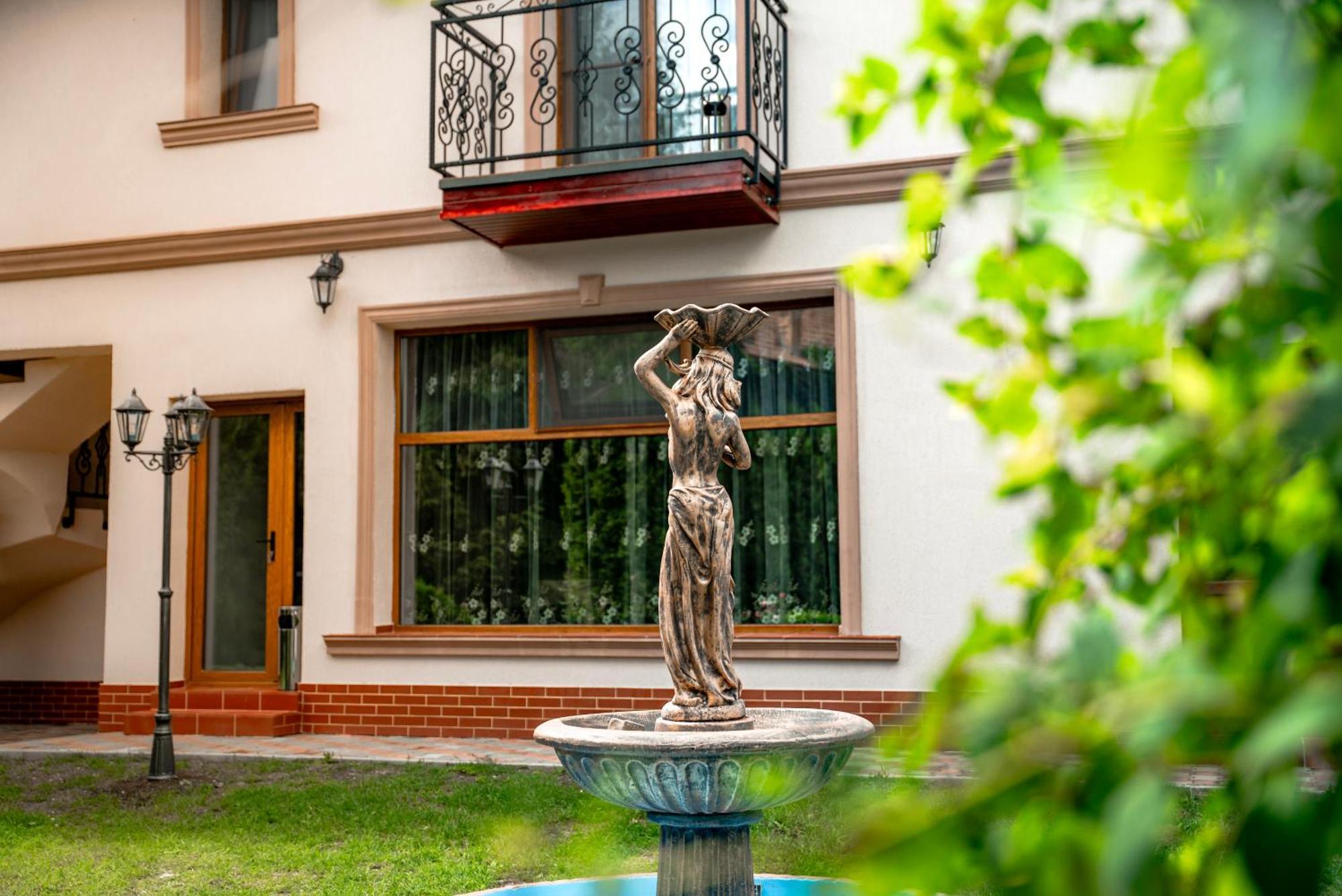 Boutique Marlen Bed & Breakfast Ghimbav Dış mekan fotoğraf